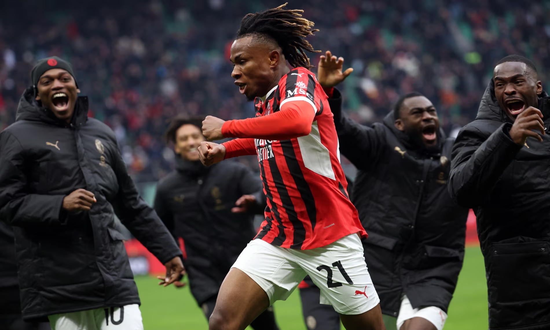 สรุปผลบอลยุโรป: วอล์คเกอร์เฝ้าดูขณะที่มิลานคว้าชัยชนะช่วงทดเวลาเหนือปาร์ม่า