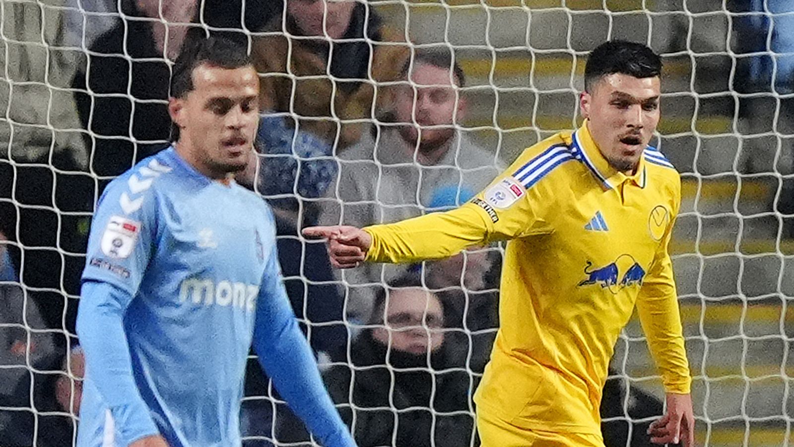 โคเวนทรี 0-2 ลีดส์: โจเอล ปิโร และเจย์เดน โบเกิ้ล ส่งให้ยูไนเต็ดนำห่าง 5 แต้มนำจ่าฝูงแชมเปี้ยนชิพ