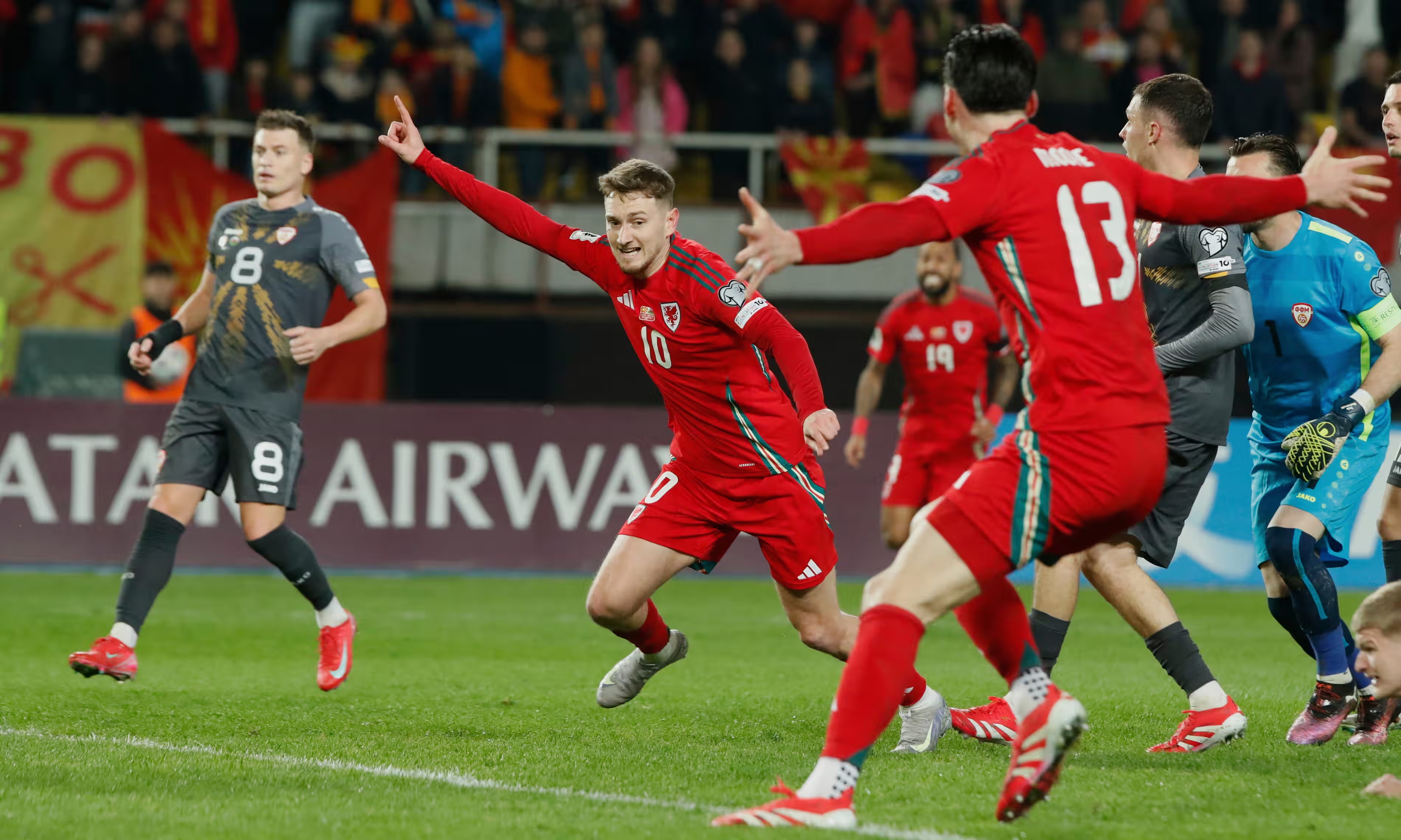 เดวิด บรู๊คส์ ช่วยเวลส์เก็บแต้มได้สำเร็จ หลังจากดราม่าช่วงท้ายเกมกับนอร์ทมาซิโดเนีย