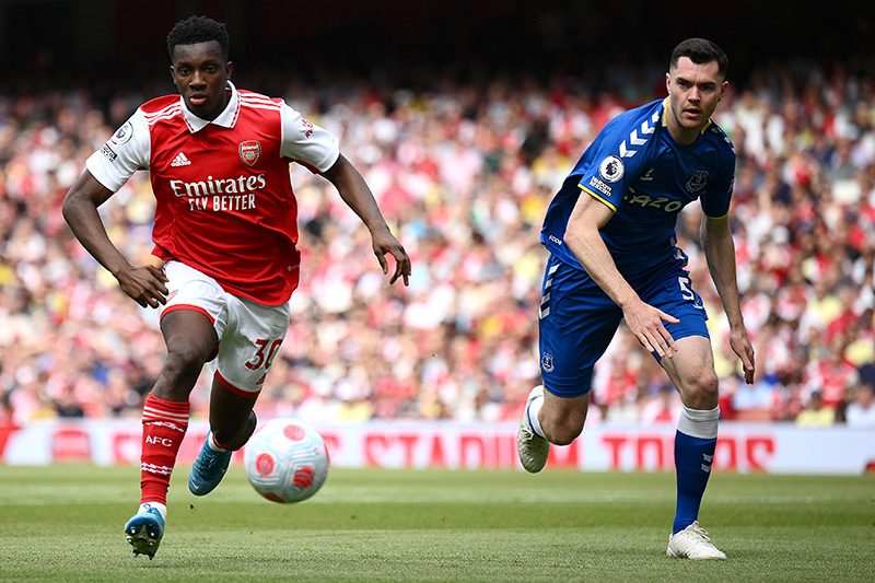 การแข่งขันระหว่าง เอฟเวอร์ตัน พบกับ อาร์เซน่อล 