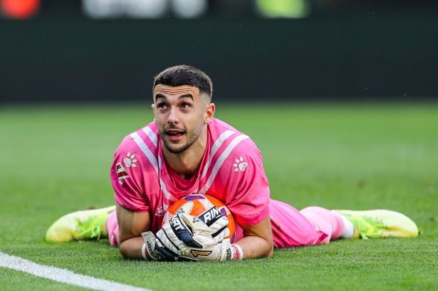 อาร์เซนอล เรอัลมาดริดและแมนเชสเตอร์ยูไนเต็ดต่อสู้สามเส้าเพื่อคว้าโฆอันการ์เซียผู้รักษาประตูของเอสปันญอล