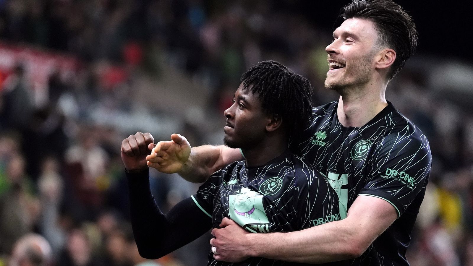 สโต๊ค ซิตี้ 0-2 เชฟฟิลด์ ยูไนเต็ด : พ็อตเตอร์ส เสี่ยงตกชั้นในแชมเปี้ยนชิพ หลังพ่ายแพ้ล่าสุด