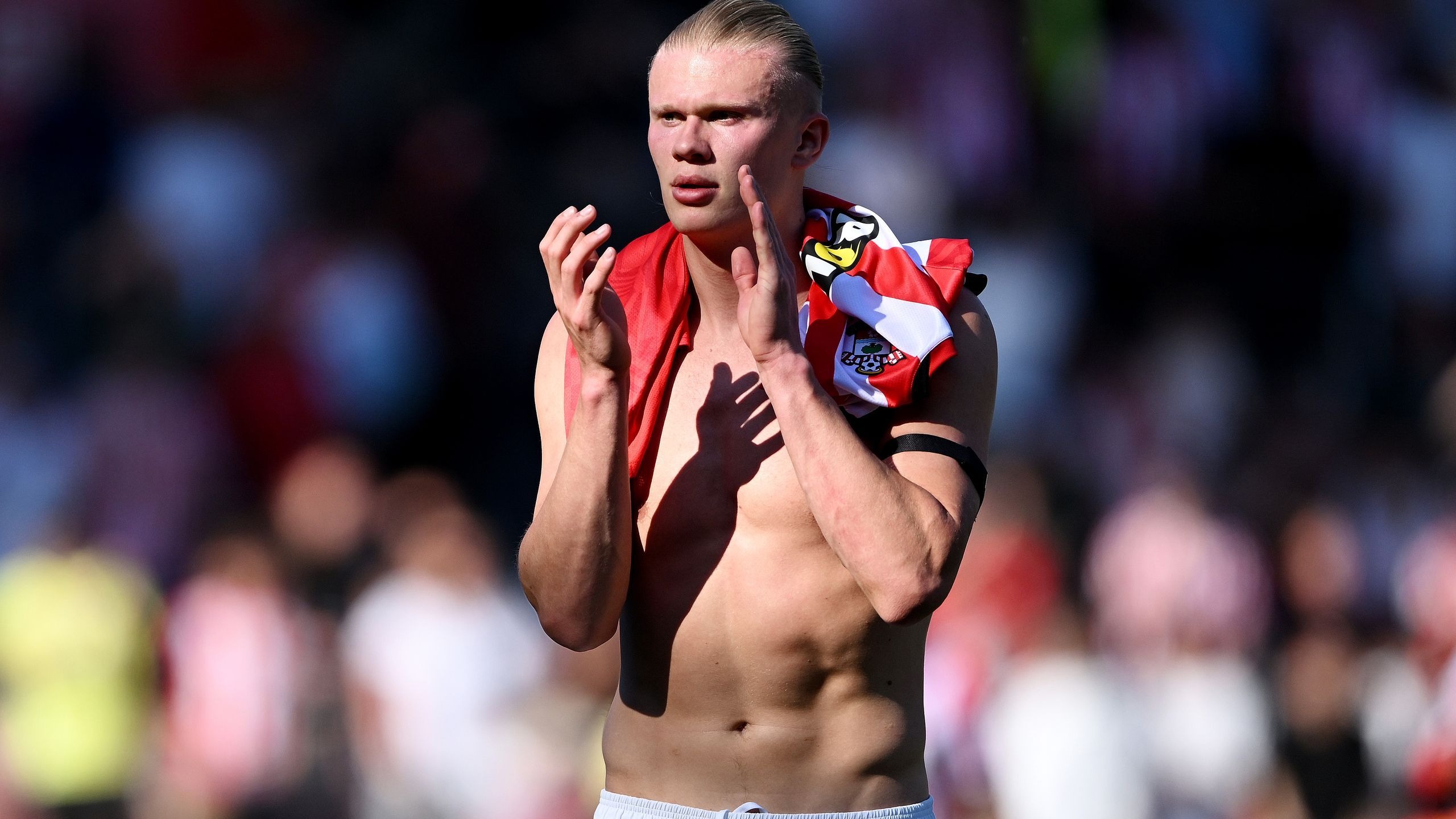 แมนเชสเตอร์ ซิตี้ จะเป็นทีมที่ดีกว่าหากไม่มี เออร์ลิง ฮาลันด์ หรือไม่? โอมาร์ มาร์มุช คือกุญแจสำคัญในการผ่านเข้ารอบยูฟ่า แชมเปี้ยนส์ ลีก หรือไม่?