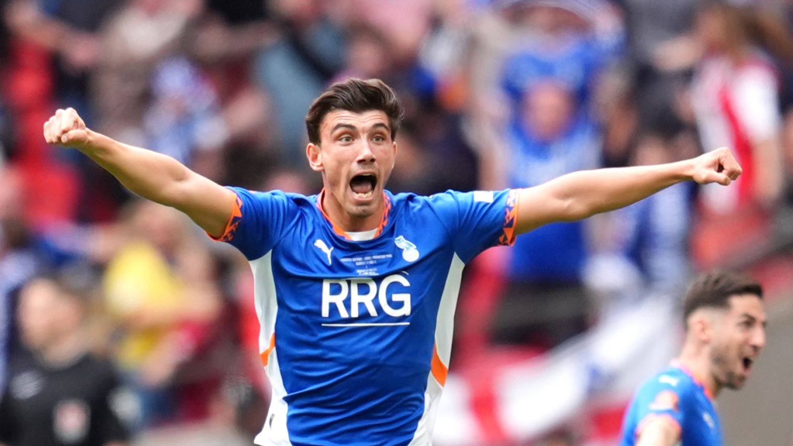 ลาติกส์ของมิกกี้ เมลลอน คว้าชัยชนะในนัดชิงชนะเลิศเพลย์ออฟเนชันแนลลีก และการันตีการกลับมาเล่นใน EFL