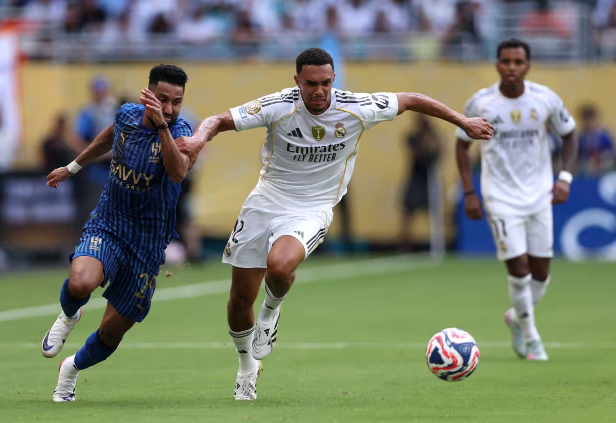 อเล็กซานเดอร์-อาร์โนลด์ รู้สึกถึงความกดดันในนัดเปิดตัวกับเรอัล มาดริด ขณะที่อัลฮิลาลคว้าแต้มจากการแข่งขันชิงแชมป์สโมสรโลก