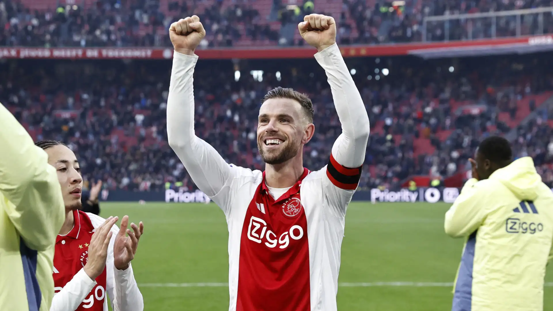 จอร์แดน เฮนเดอร์สัน เซ็นสัญญากับเบรนท์ฟอร์ด และให้คำมั่นว่าเขาสามารถ พัฒนา ต่อไปได้ 