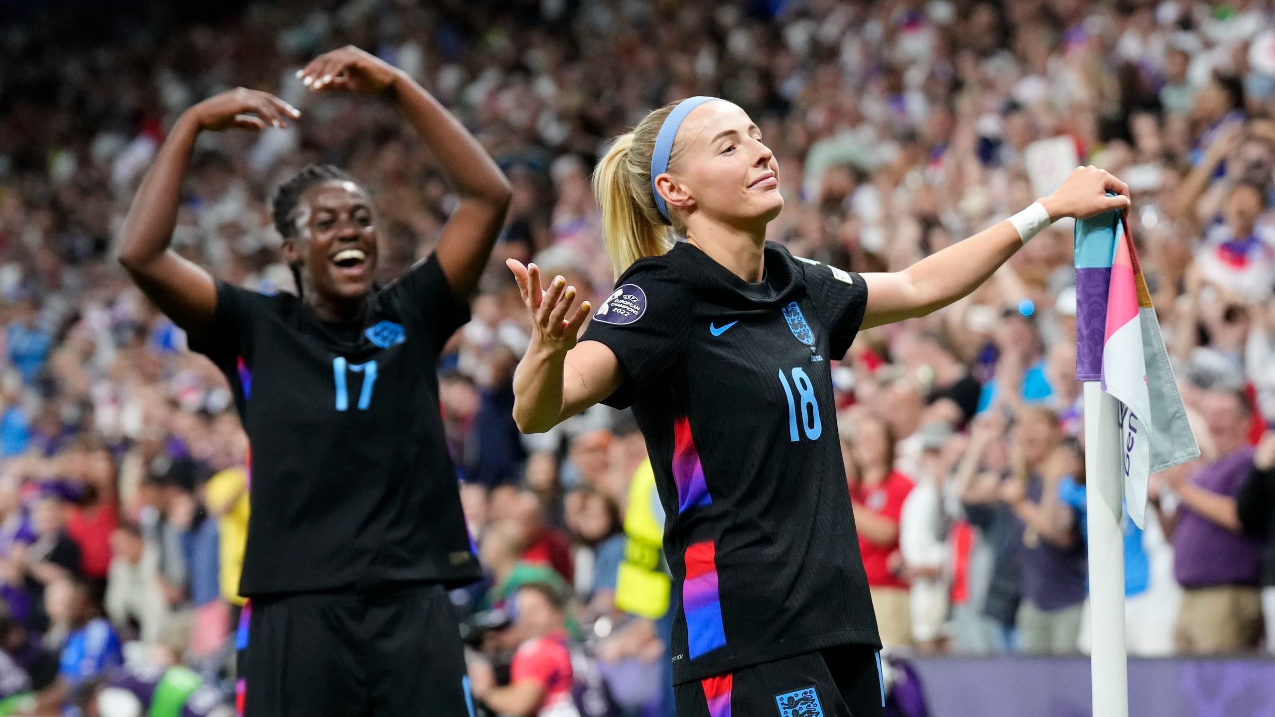 มีอะไรเปลี่ยนไปบ้างเมื่ออังกฤษพยายามแก้ตัวจากสเปนหลังจากพ่ายแพ้ในรอบชิงชนะเลิศฟุตบอลโลก 2023 ผู้นำ ผู้รักษาประตู และมิเชลล์ อากเยมัง