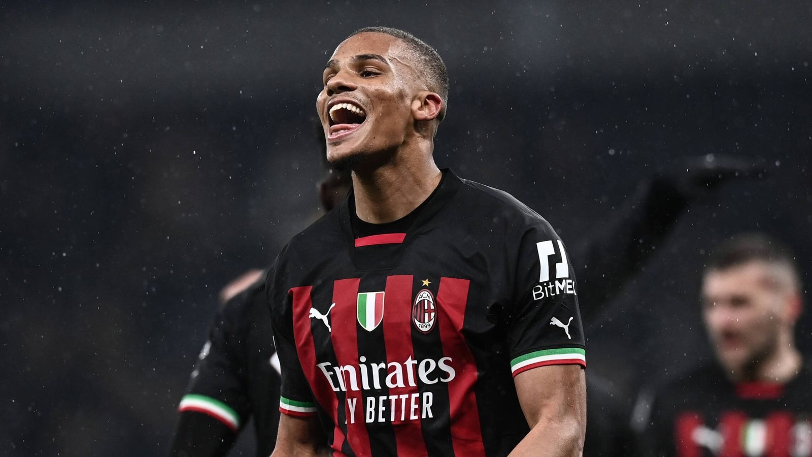 มาลิค เทียว นิวคาสเซิล ยูไนเต็ด บรรลุข้อตกลงย้ายกองหลังตัวกลางจากเอซี มิลาน ด้วยสัญญาระยะยาว น่าตื่นเต้นจริงๆ