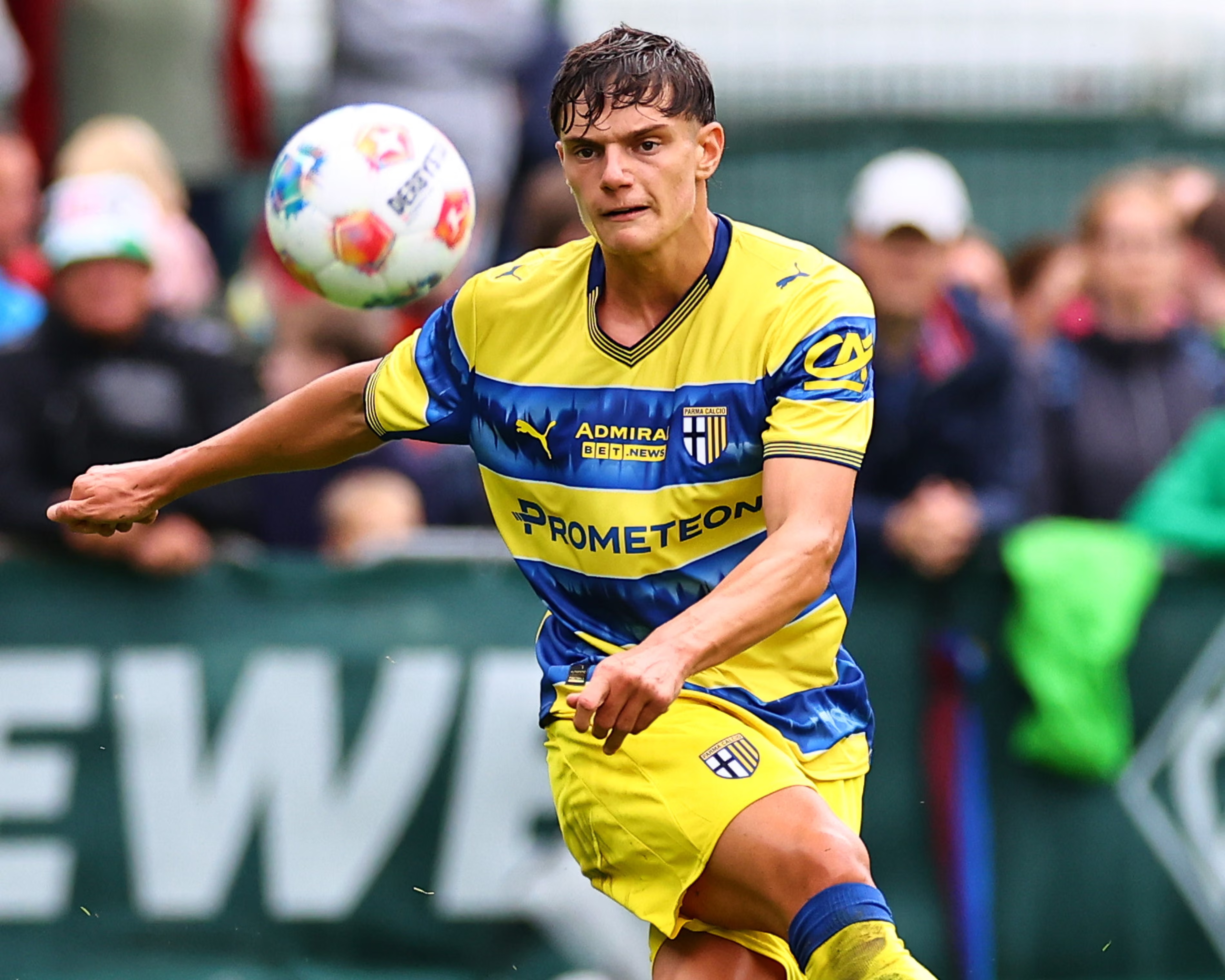 ลิเวอร์พูลปิดดีลเลโอนี่ 26 ล้านปอนด์ เสริมแนวรับให้สล็อต