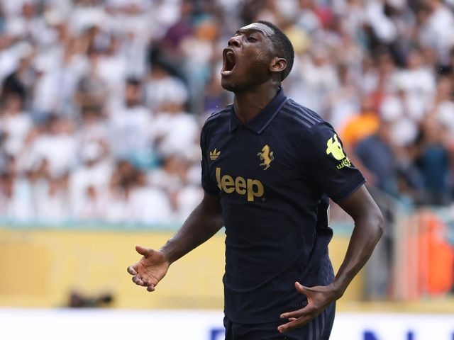 เจด สเปนซ์ ฟูลแบ็คของท็อตแนมมี ความรู้สึกทางใจต่อผู้ที่สงสัยในขณะที่เขาโจมตีอดีตโค้ชสองคนก่อนที่จะเปิดตัวกับทีมชาติอังกฤษ