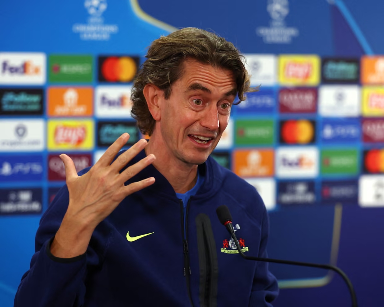 สเปอร์สมุ่งหน้าผ่านอาร์กติกเซอร์เคิลเพื่อแสวงหาความคิดสร้างสรรค์เพิ่มเติม