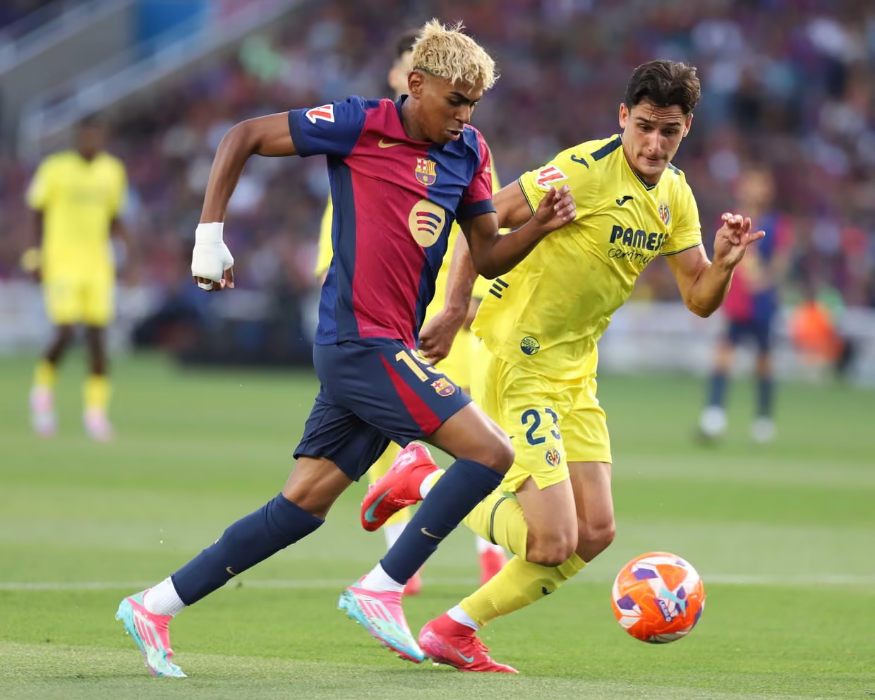 ฟีฟ่าขอคำแนะนำเรื่องการแบนเกมลีกที่จัดในต่างประเทศท่ามกลางการปรับกฎระเบียบใหม่