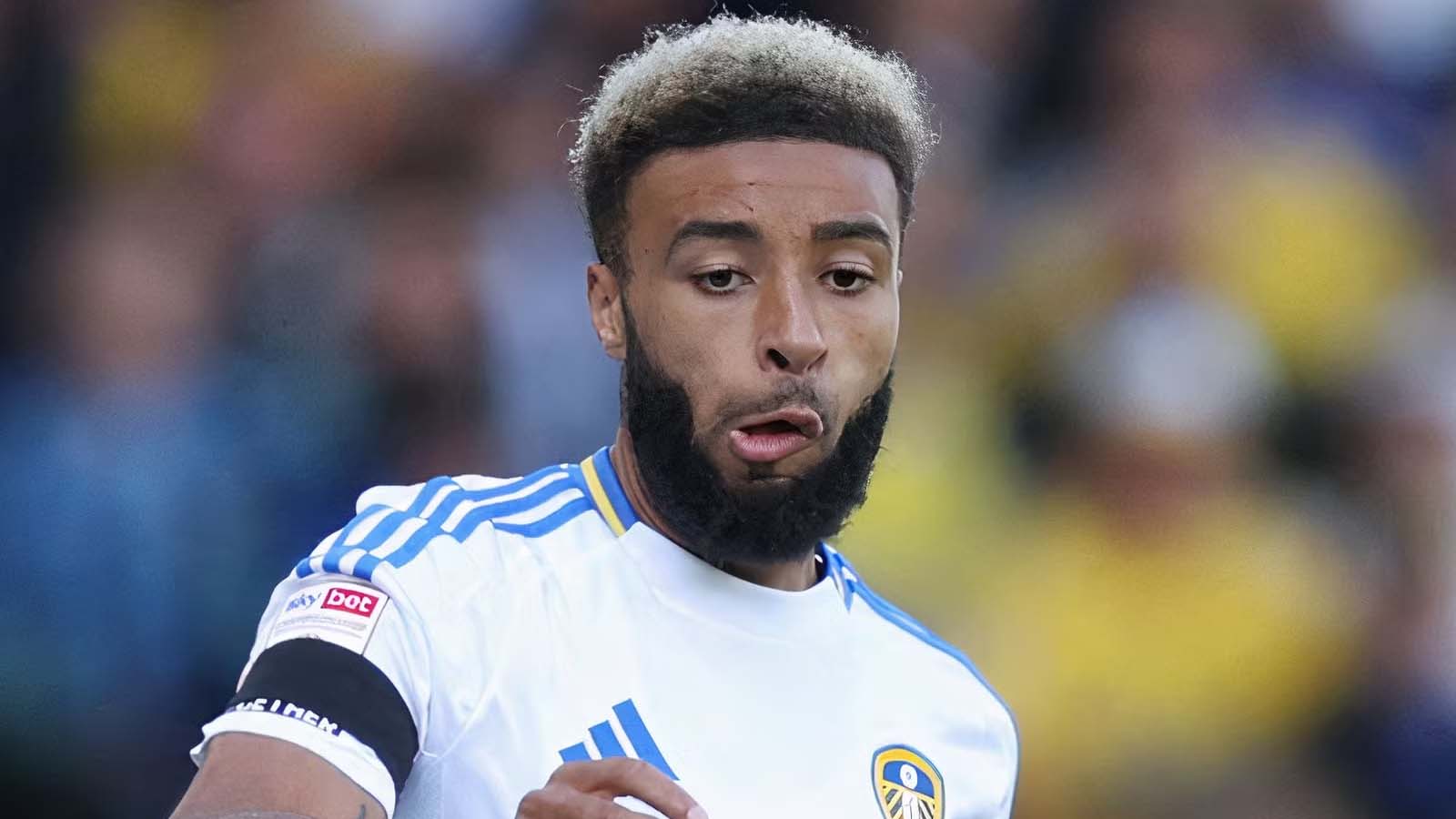 เอฟเวอร์ตัน ทอฟฟี่ส์ เล็งคว้าตัวกองหลังของลีดส์ ยูไนเต็ด