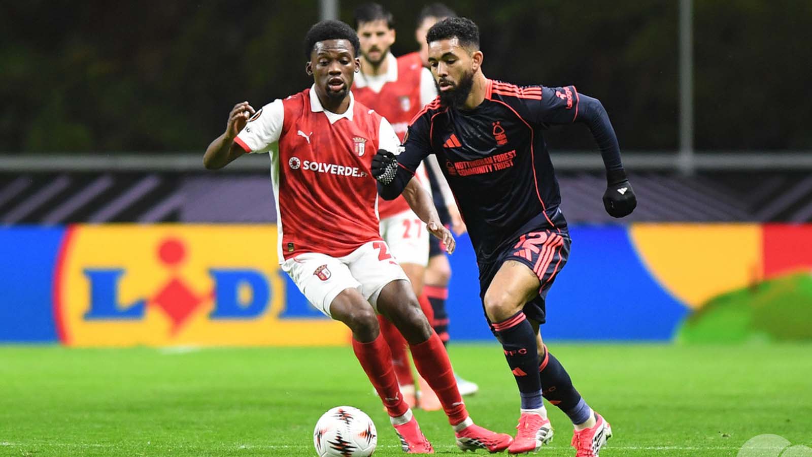 สิงห์บลูส์ ปฏิเสธที่จะไล่ล่าตัว ดักลาส ลุยซ์ ที่กำลังจะย้ายไปแอสตันวิลลา ด้วยเหตุผลเฉพาะ