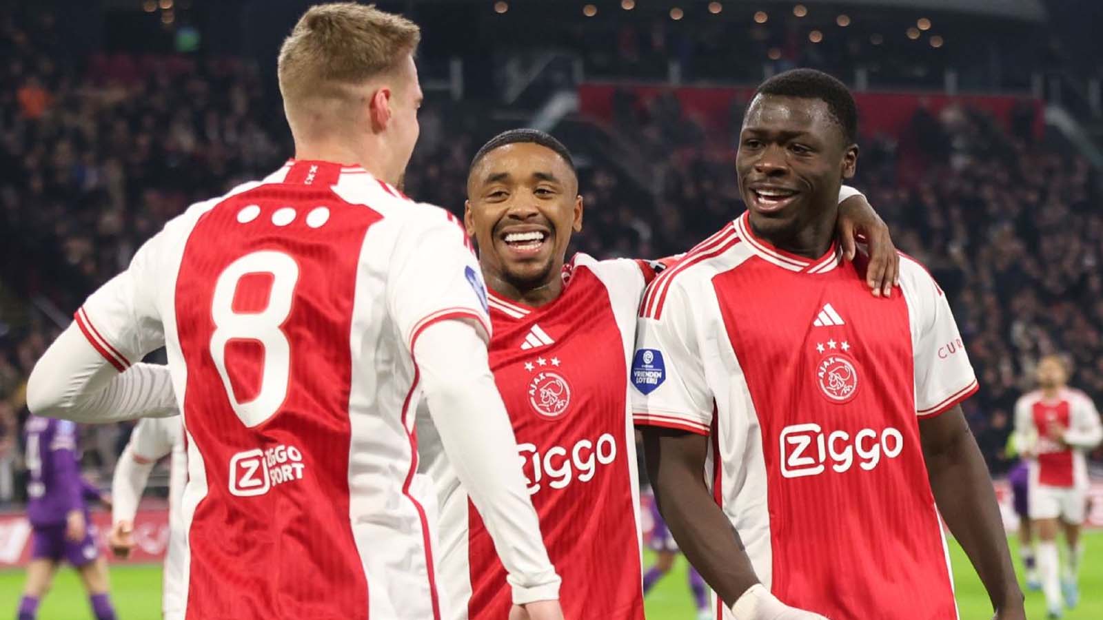 กองหลังชาวดัตช์กลายเป็นเป้าหมายในช่วงซัมเมอร์นี้ ขณะที่ยักษ์ใหญ่แห่งคาตาลันพยายามแก้ไข ปัญหาเรื่องผู้เล่นในทีม