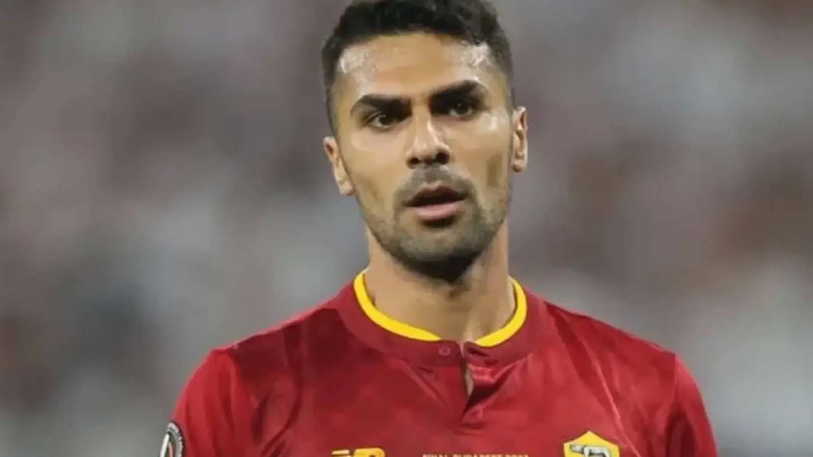 ลิเวอร์พูล เอเยนต์ของกองหลังเซเรียอาเผยถึงความสนใจ อย่างมากขณะที่อาร์เน สล็อตกำลังมองหาอนาคตที่มั่นคงให้กับแนวรับ