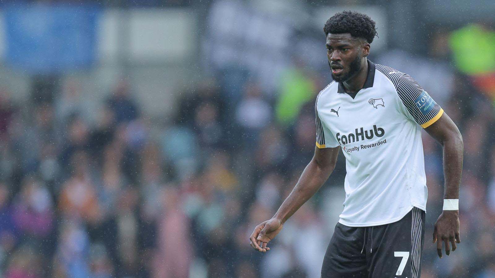 เดอะ ไวท์ส และ คริสตัล พาเลซ กำลังพิจารณาคว้าตัว กองหน้าจากแชมเปี้ยนชิพ