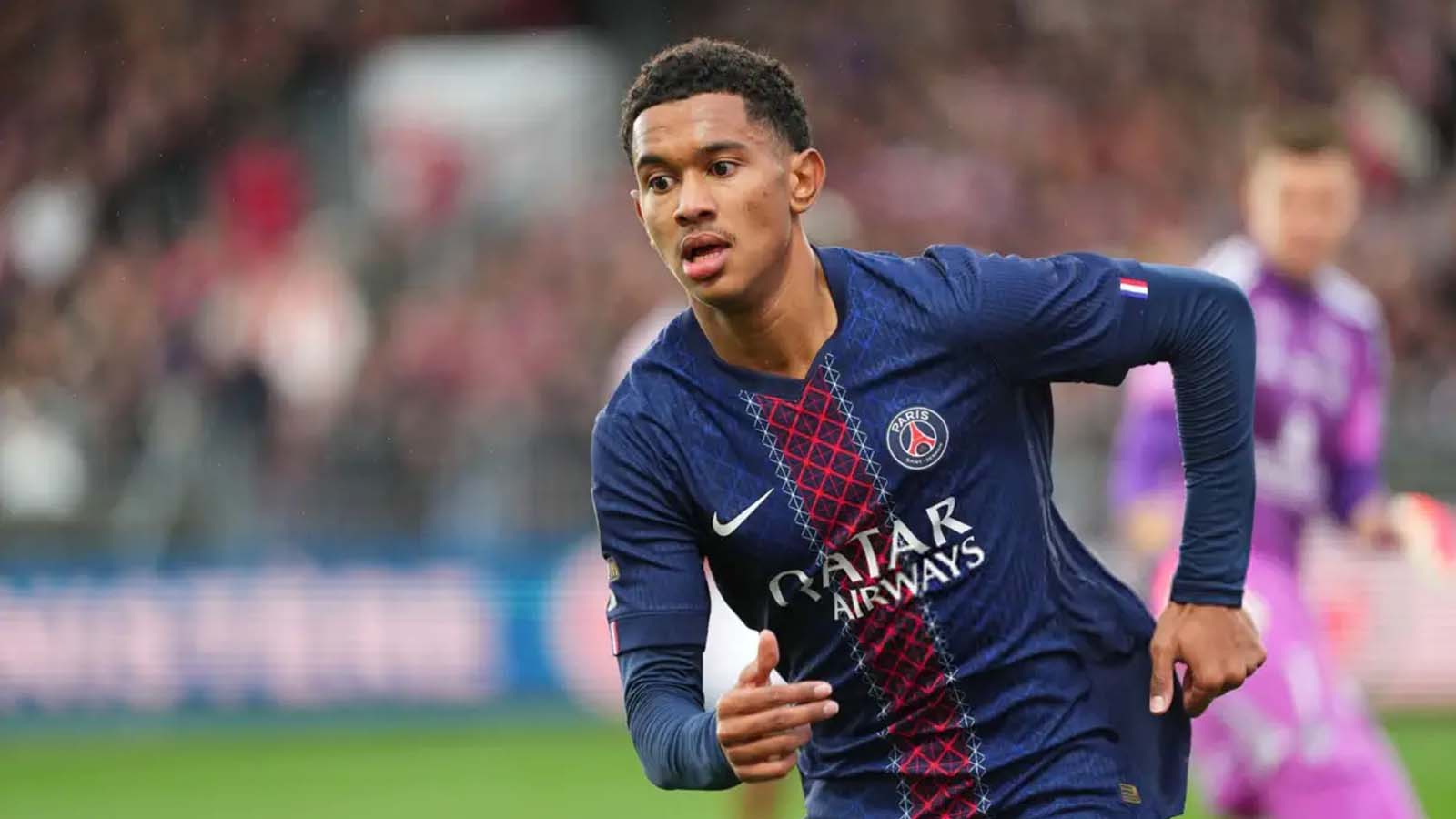 อาร์เซนอล เดอะกันเนอร์ส แย่งตัวกับเชลซีเพื่อคว้าตัวดาวรุ่งสารพัดประโยชน์จาก PSG