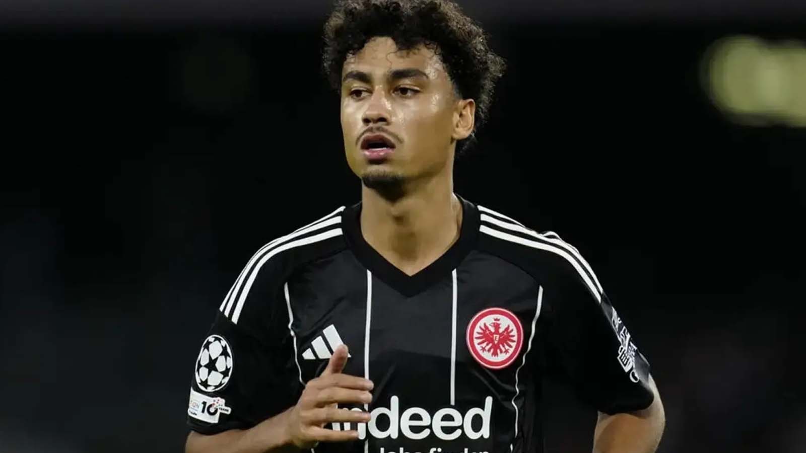  ปีศาจแดงเข้าร่วมกับลิเวอร์พูลในการแย่งชิงตัวกองหลังบุนเดสลีกาที่มีมูลค่า 52 ล้านปอนด์